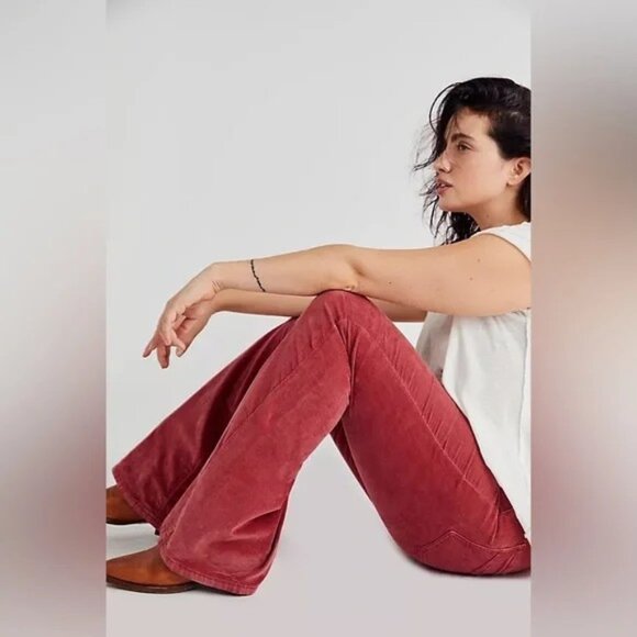 FREE PEOPLE Garnet Royale PULL ON Corduroy Flare Jean 27 Short - Picture 2 of 7